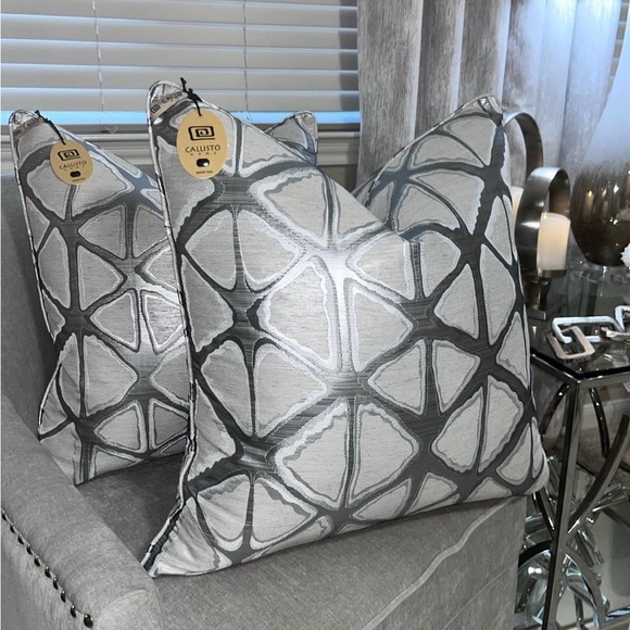 1- NWT CALLISTO HOME DECORATIVE PILLOW (Read description for details) - Picture 1 of 14